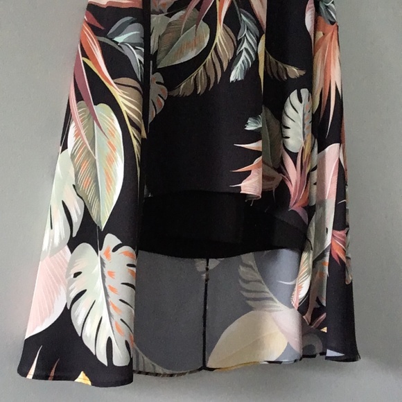 *LIKE NEW* Melanie Lyne Palm Print Sleeveless High-Low Blouse Size 8 - Picture 11 of 11